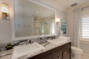 Big and Small Bathroom Remodels in Burlington, ON